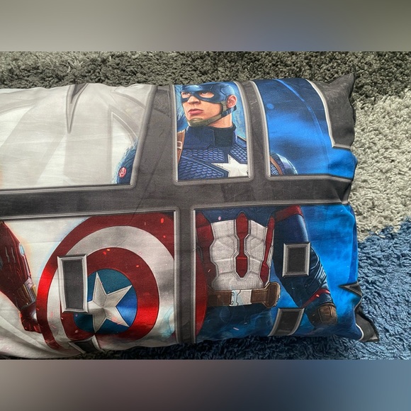 Marvel Captain America Civil War Body Pillow - Picture 3 of 4